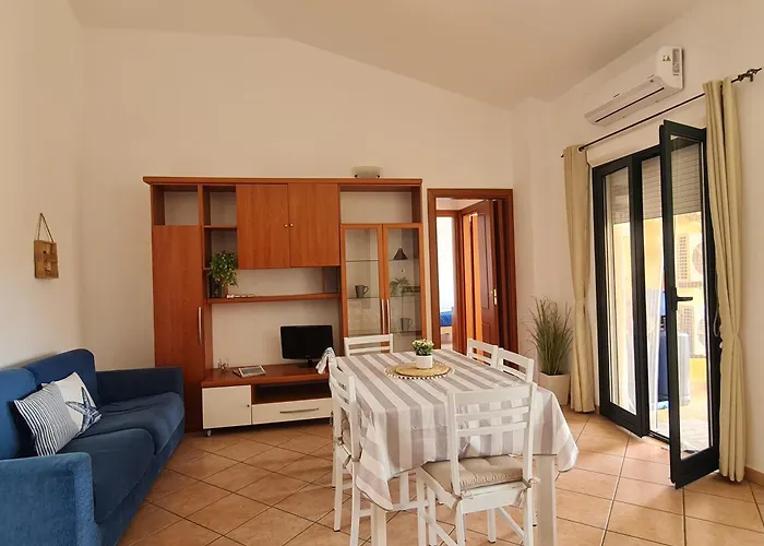 Alessia アパート トルトリ