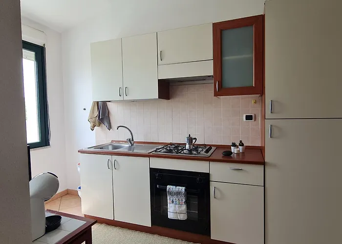 Alessia アパート トルトリ